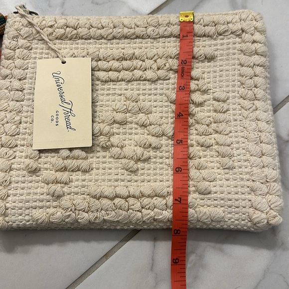 NWT Universal Thread Clutch - Picture 2 of 4